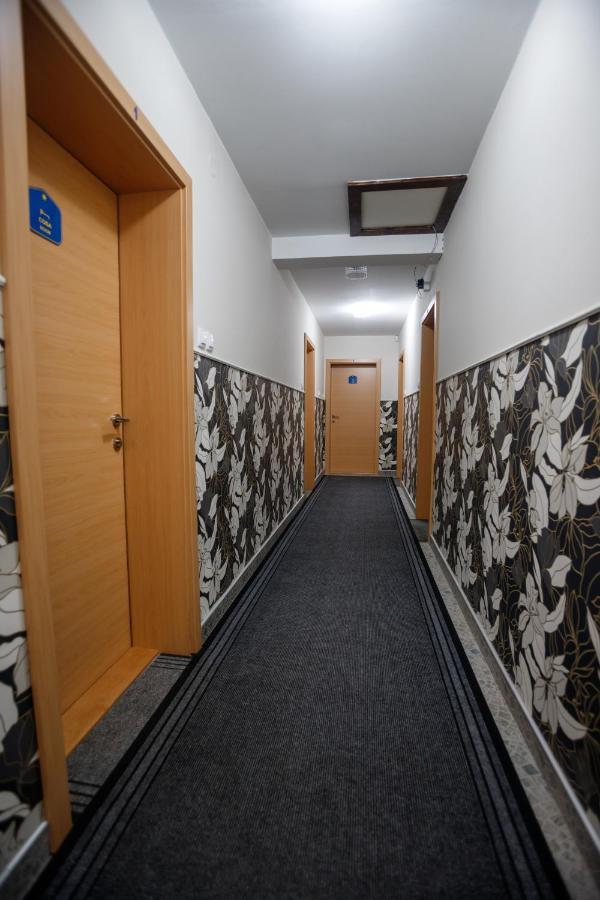 Guest House Mali Hotel Subotica Exterior foto