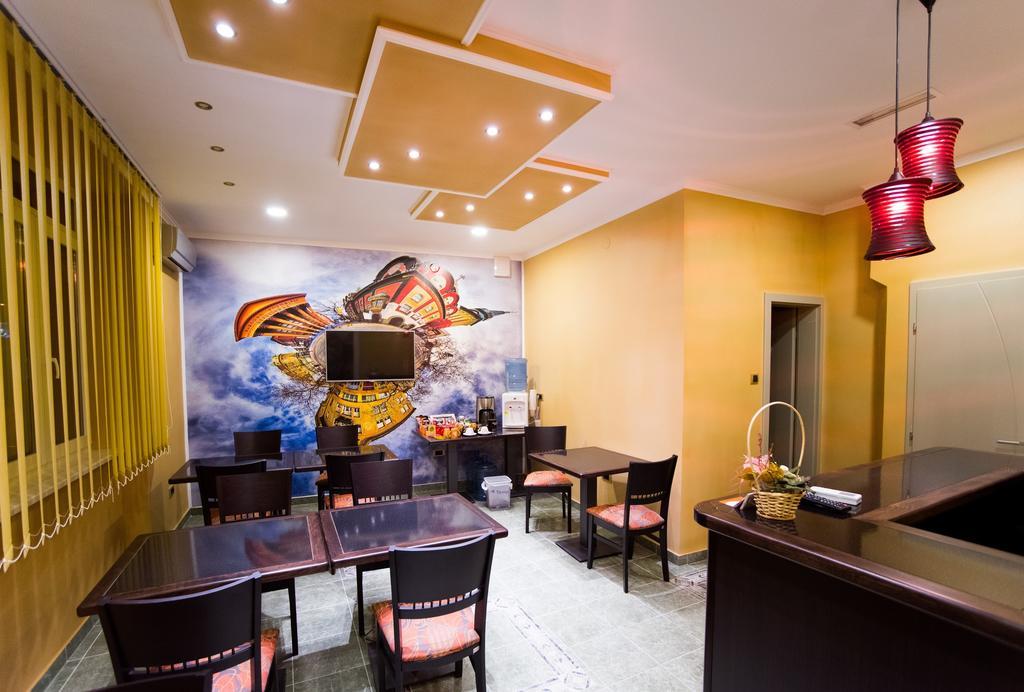 Guest House Mali Hotel Subotica Exterior foto