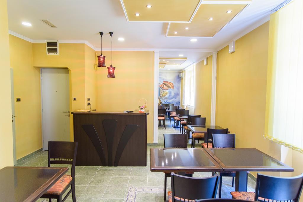 Guest House Mali Hotel Subotica Exterior foto