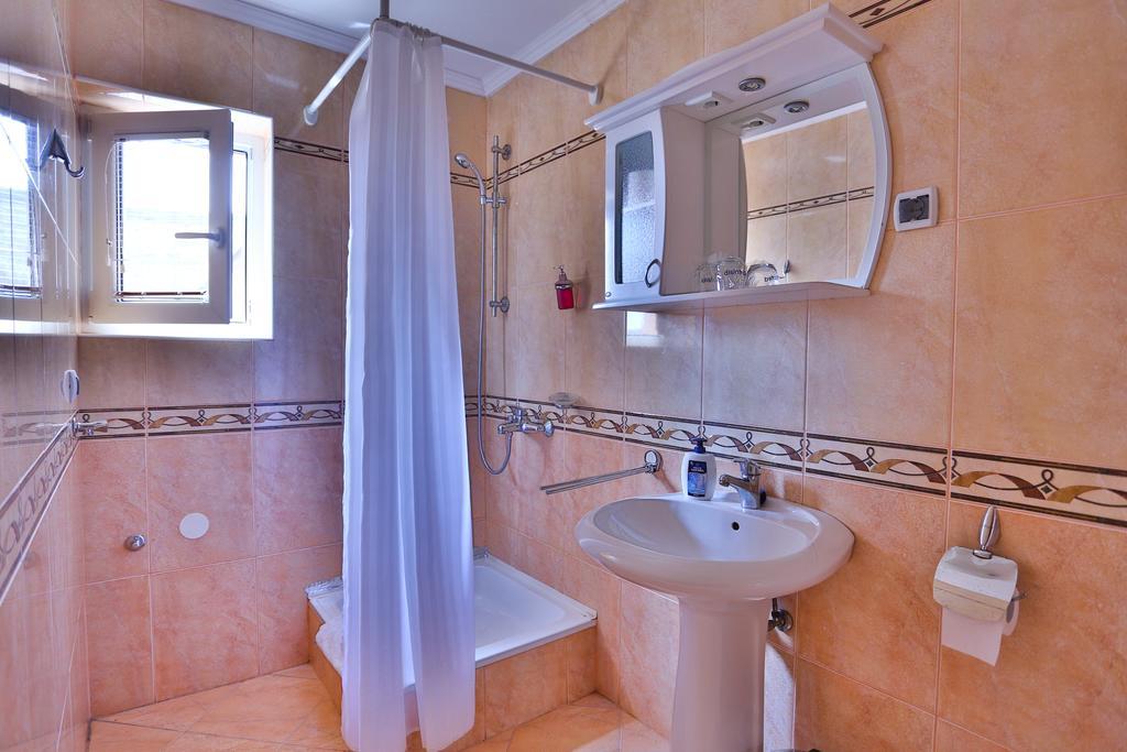 Guest House Mali Hotel Subotica Habitación foto